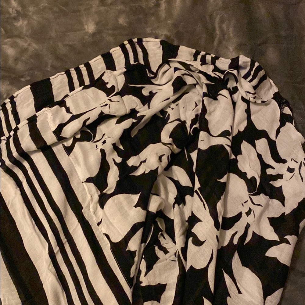 Chic Black and White Floral Skirt